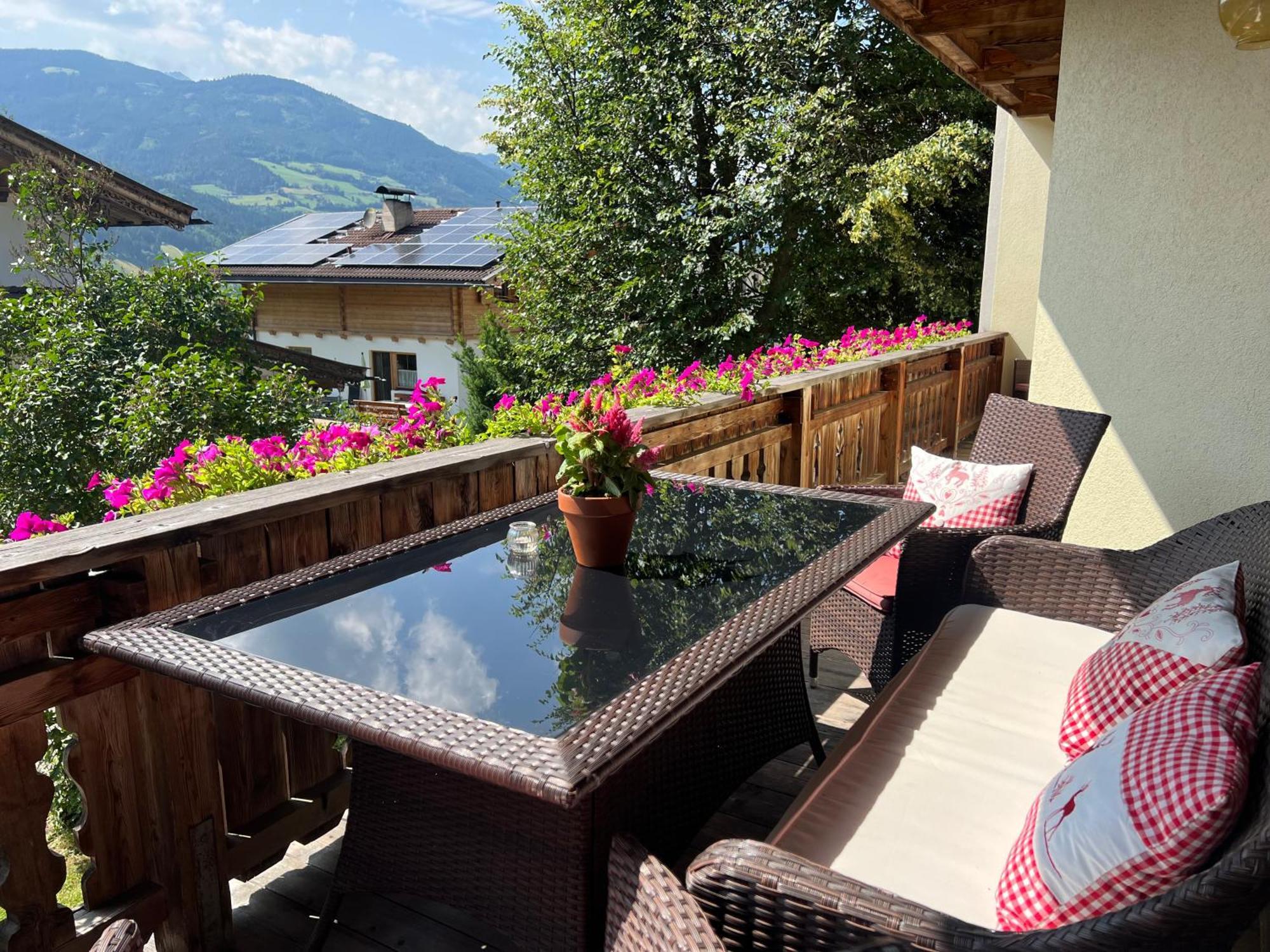 Ferienwohnung Platzhirsch Panorama View Balkon, Gartensauna, Garten, Grillplatz Stumm Exteriör bild